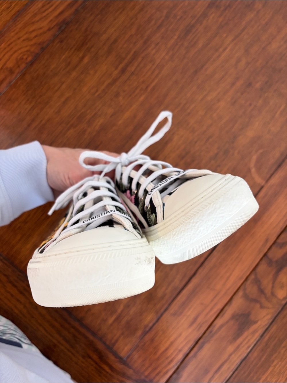Dior Walk’n’Dior Black Floral Embroidered Canvas Low-Top Sneakers 37.5 7.5 - Picture 6 of 8